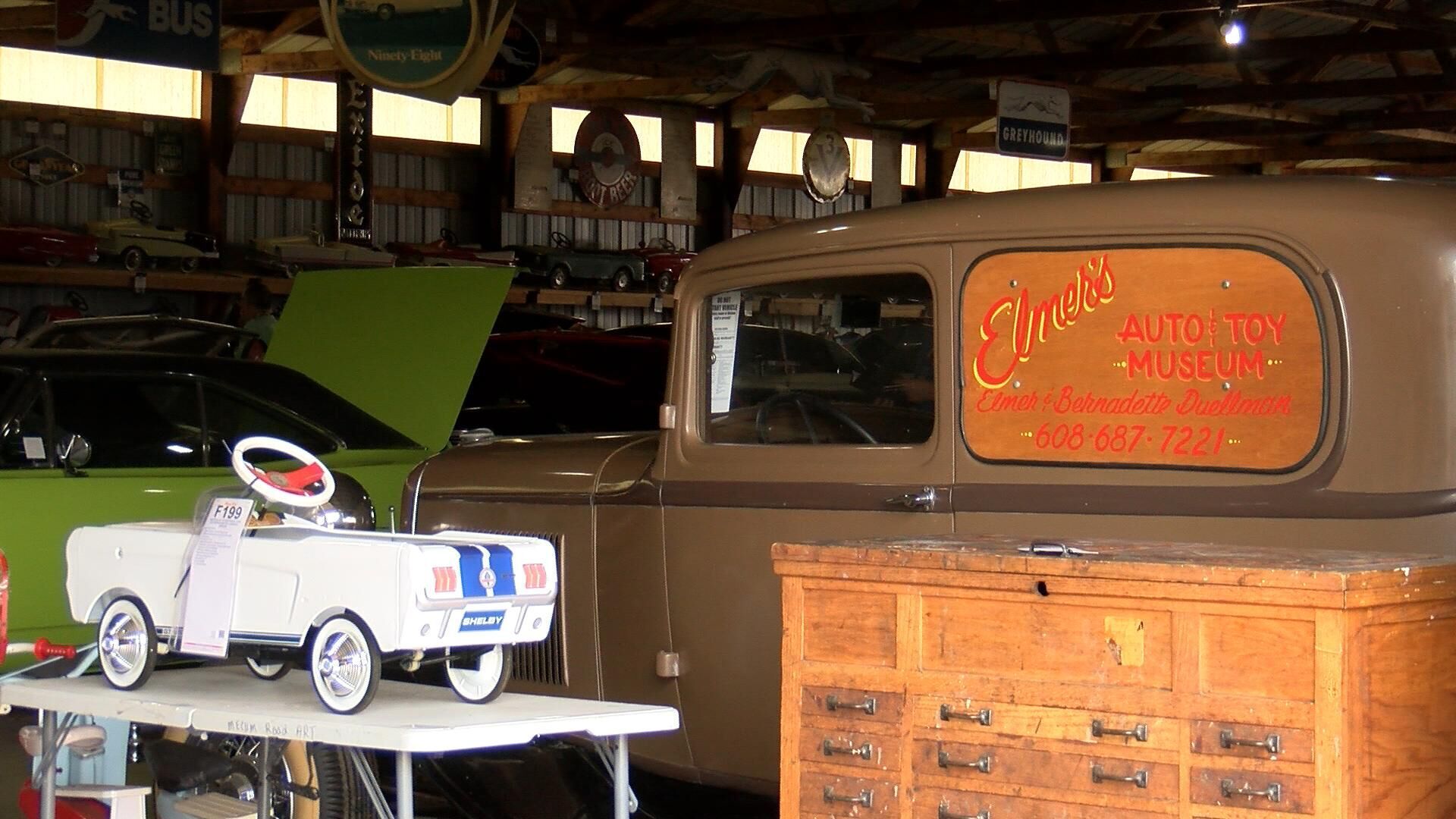 Elmer's vast collection up for auction.jpg
